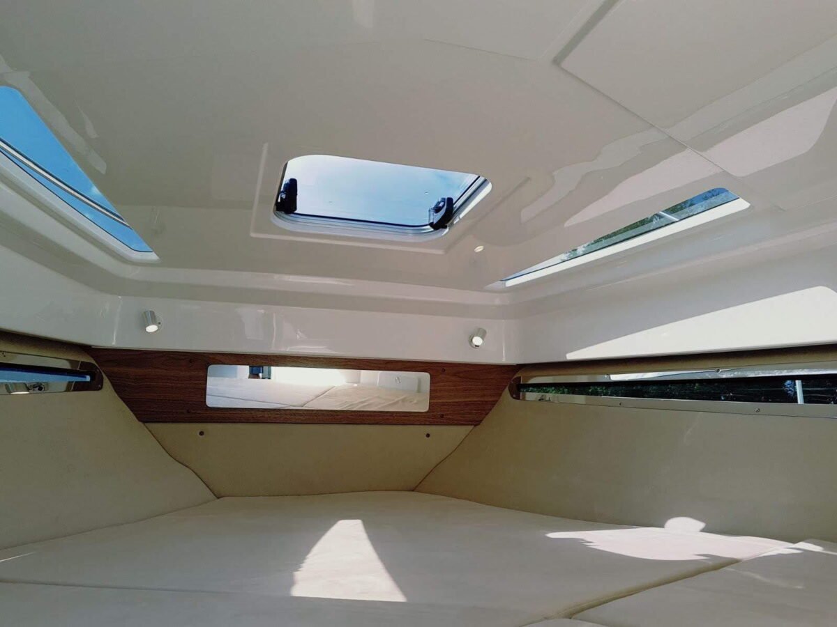 PARKER 750 DC Day Cruiser