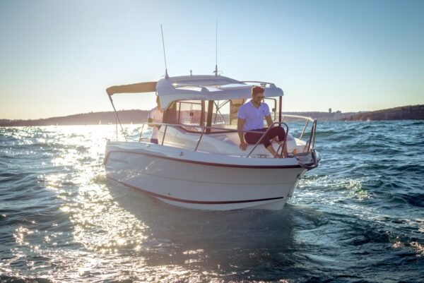 PARKER 660 Pilot House – Image 35