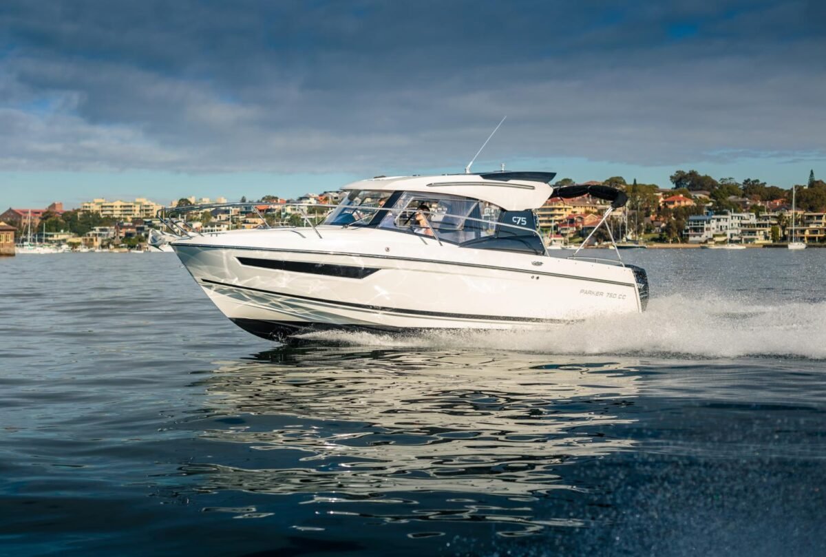 Vente privées PARKER 750 CC Cabin Cruiser 043