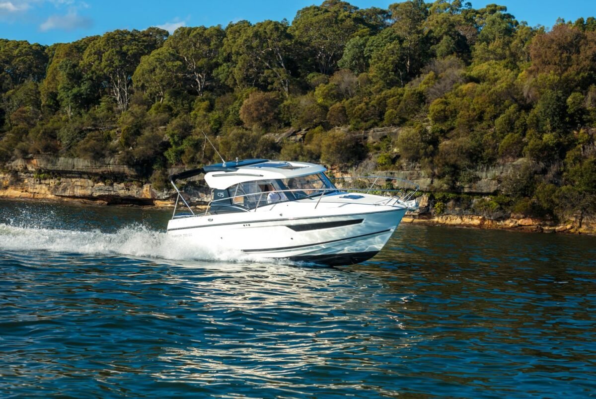 Vente privées PARKER 750 CC Cabin Cruiser 043