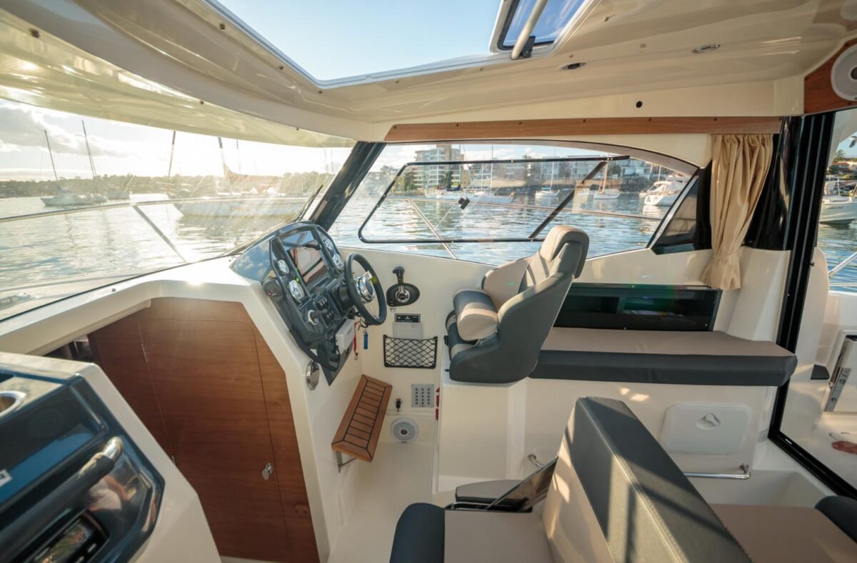 Vente privées PARKER 750 CC Cabin Cruiser 043