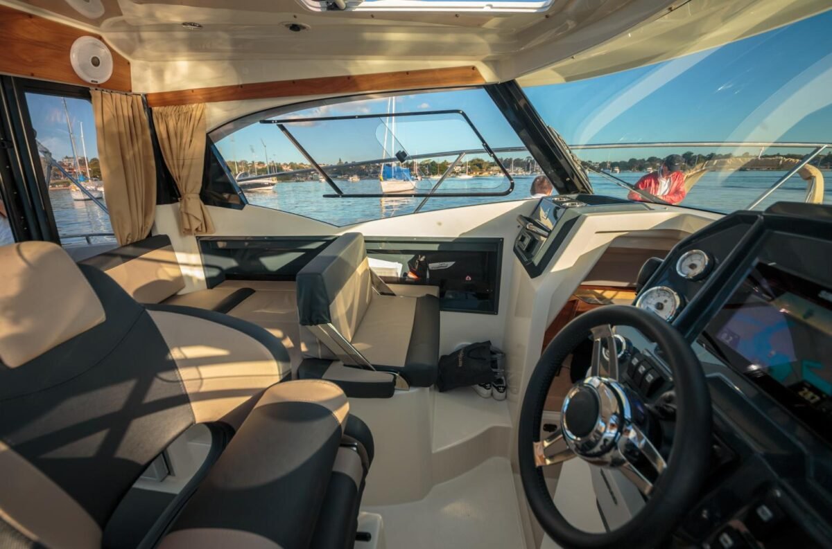 Vente privées PARKER 750 CC Cabin Cruiser 043