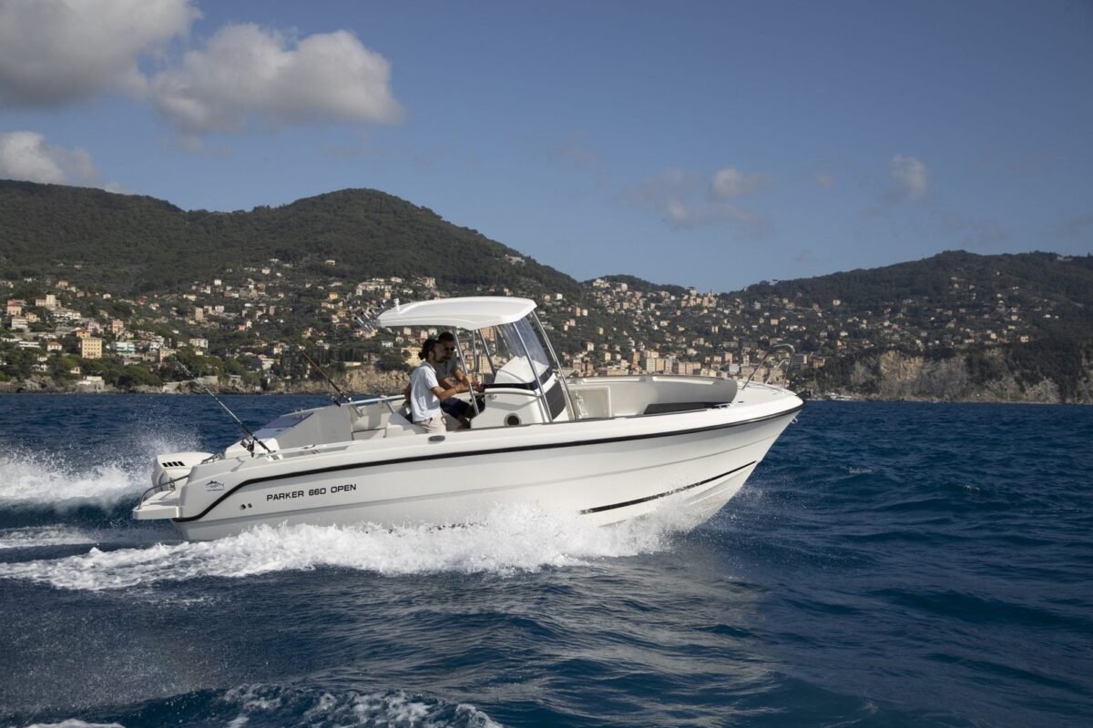 Parker 660 Open - bateau à moteur