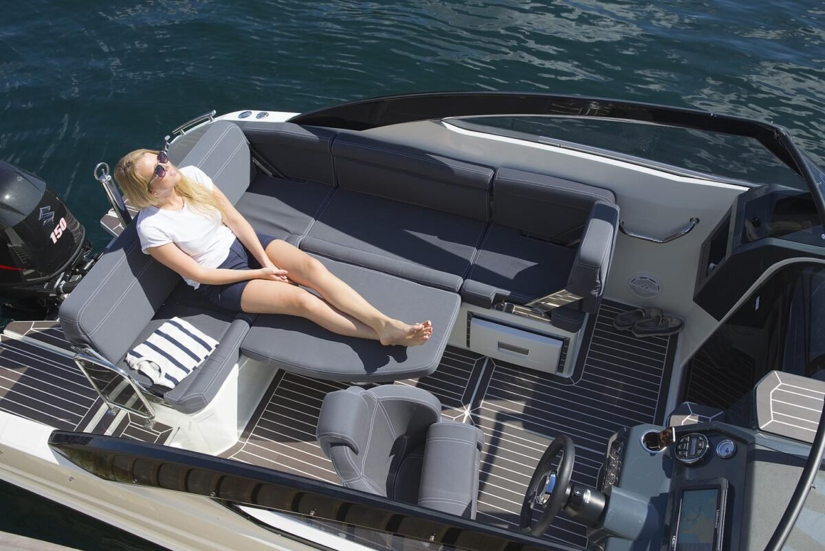 PARKER 630 Day Cruiser DC