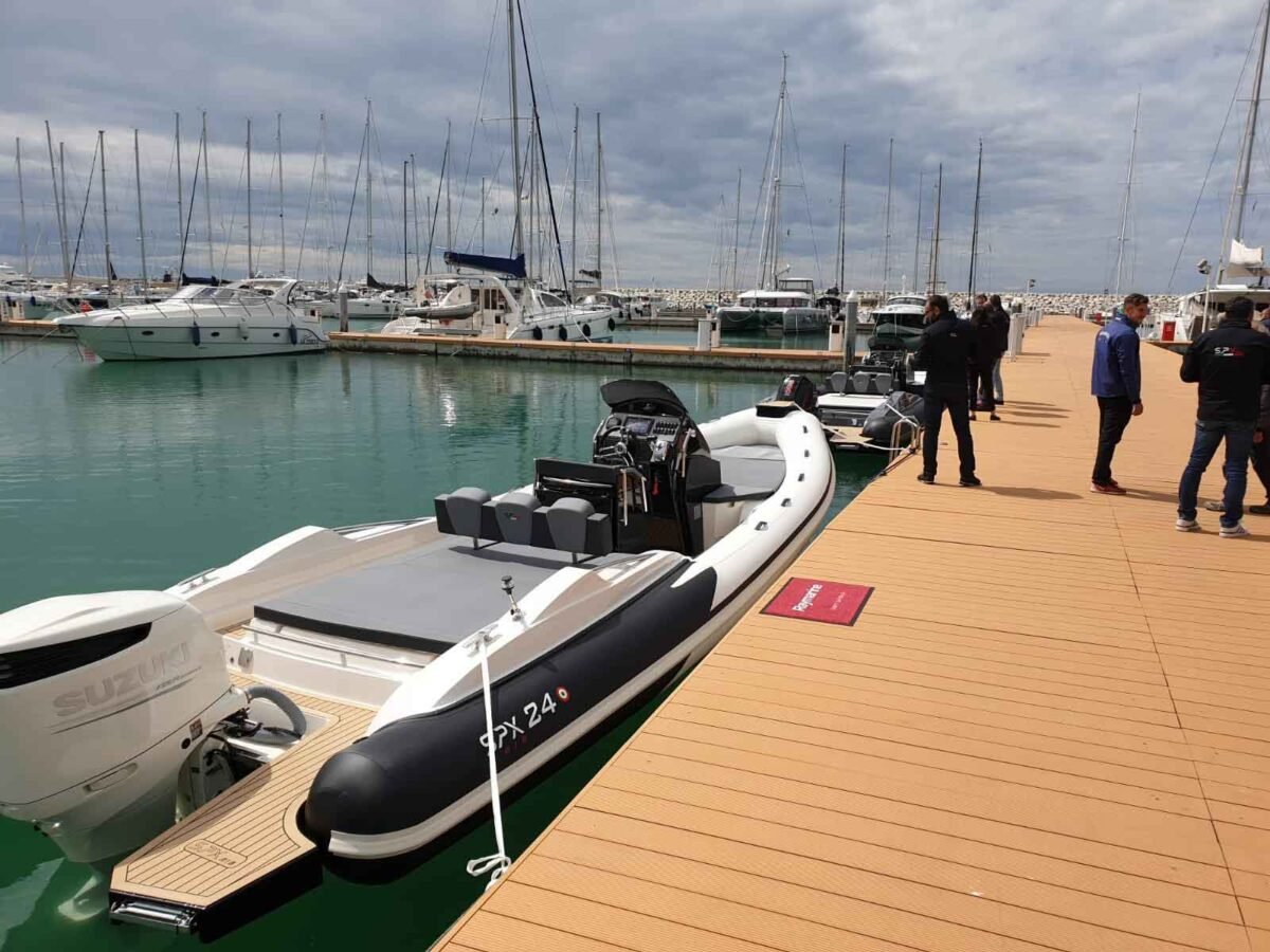 SPX 24 RIB semi-rigide