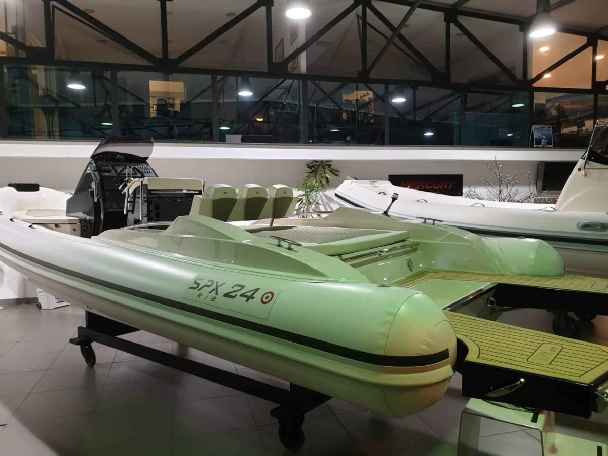 SPX 24 RIB semi-rigide