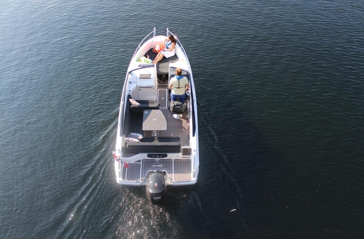 img_2930_20170419105501 PARKER 690 Bow rider BR