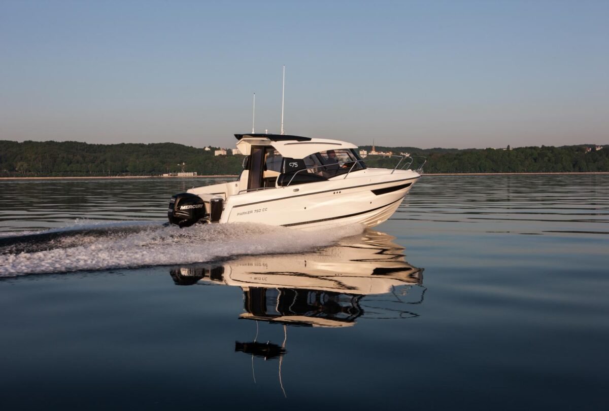 Vente privées PARKER 750 CC Cabin Cruiser 043