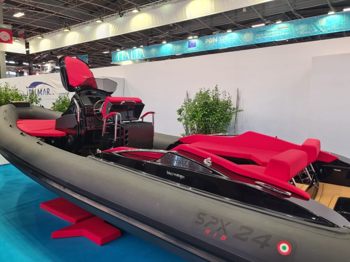 WhatsApp Image 2022-02-14 at 14.10.33 Ventes Privées SPX 24 RIB semi-rigide