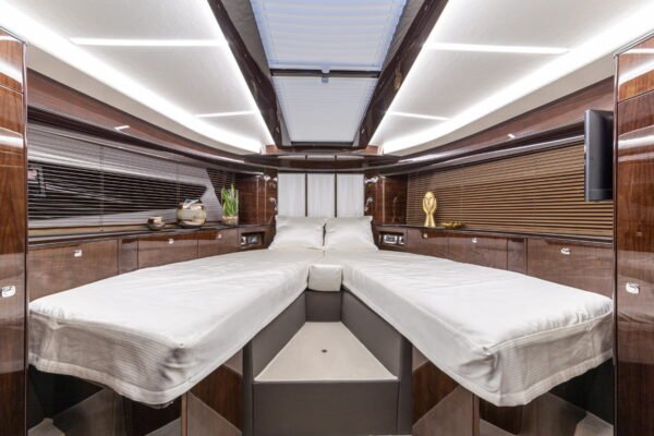 Galeon 400 FLY – Image 4