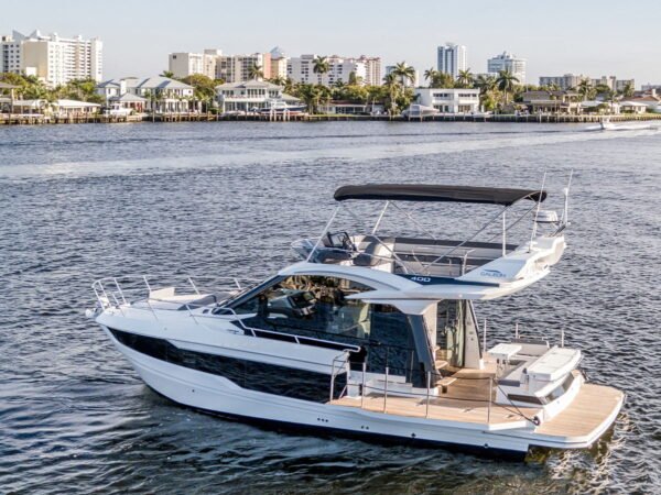 galeon 400 fly