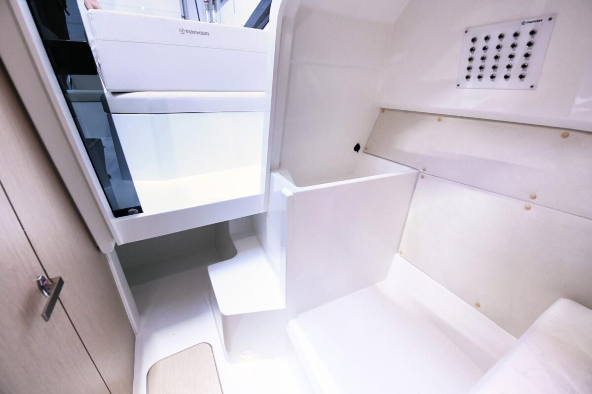 dsc_1443_2021113035247 PARKER 780 ESCAPE