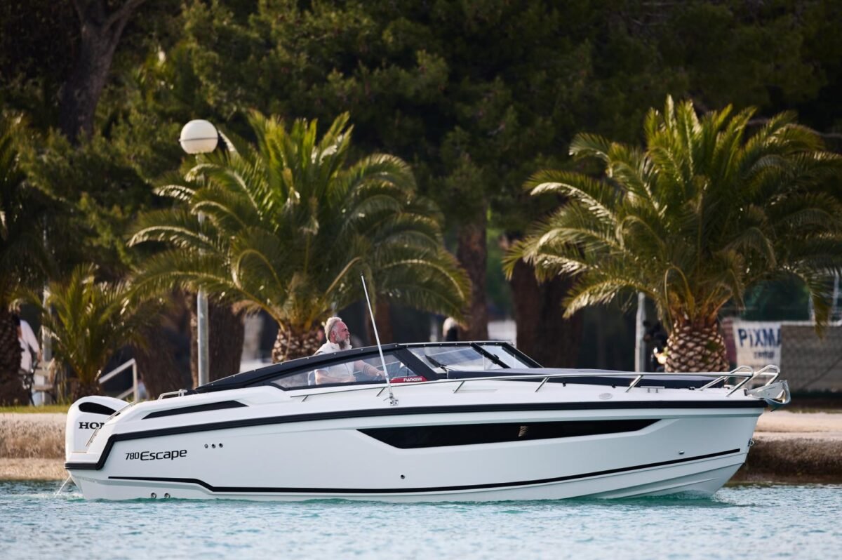 internet_parker_780_escape_054_2022060320521 PARKER 780 ESCAPE