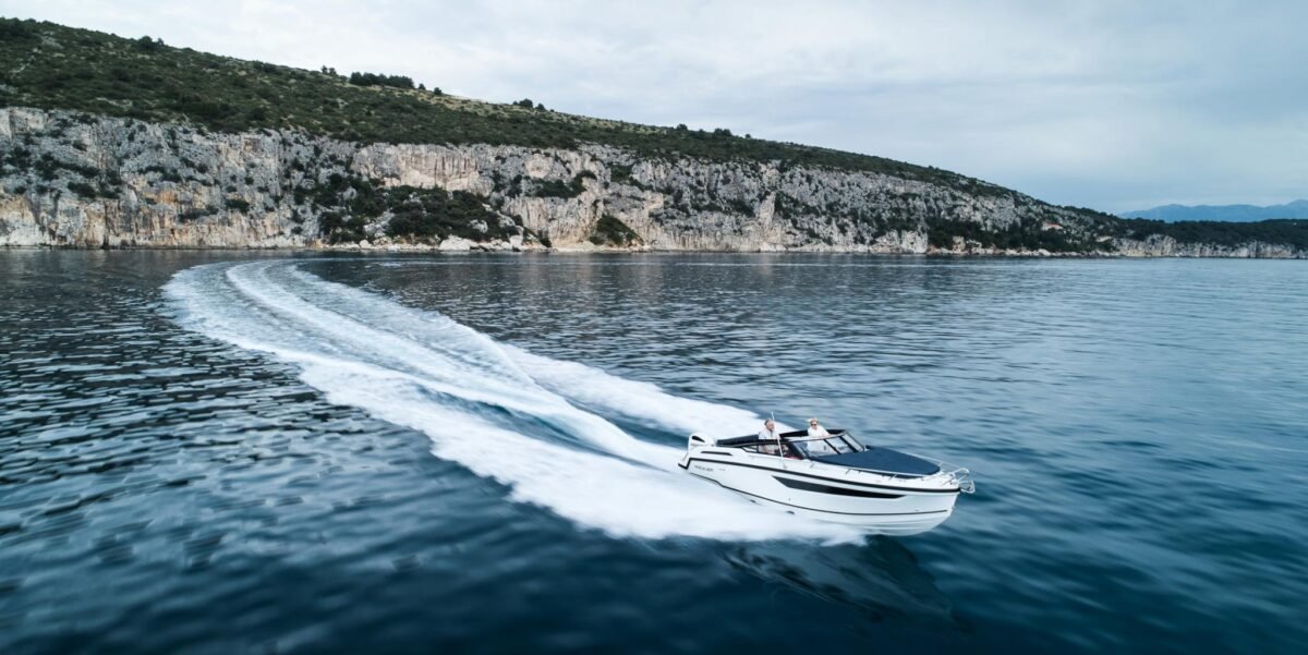 internet_parker_780_escape_071_2022060320522 PARKER 780 ESCAPE