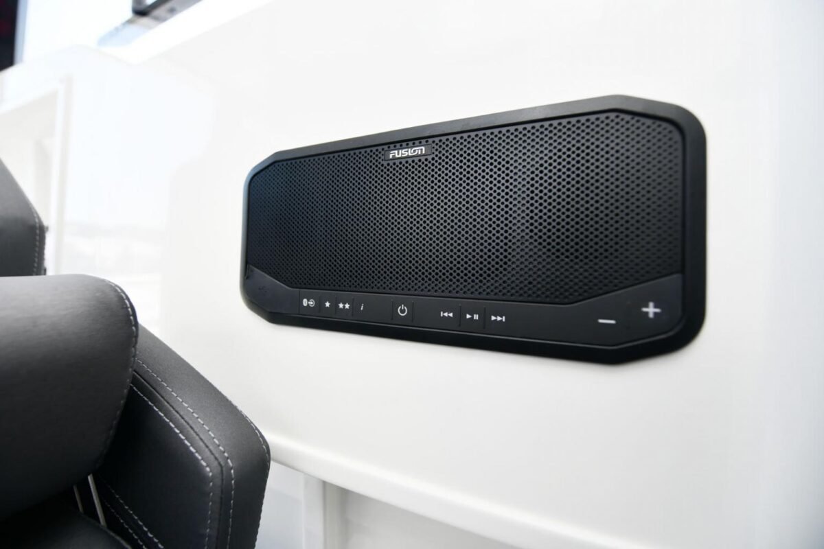 PARKER 700 Pilot House