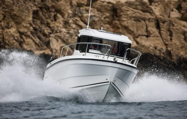 PARKET 700 pilothouse