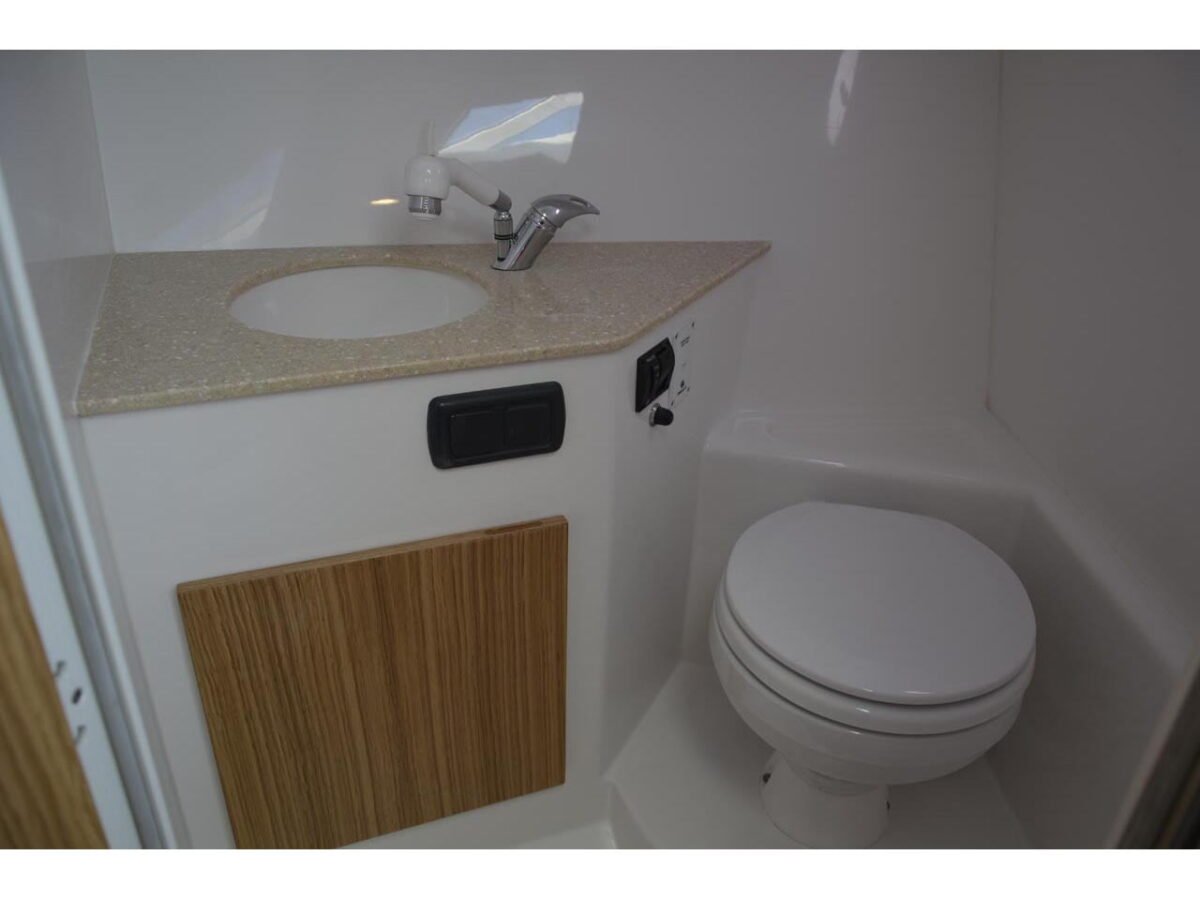 075_DSC3403 3B CRAFT 270 LX