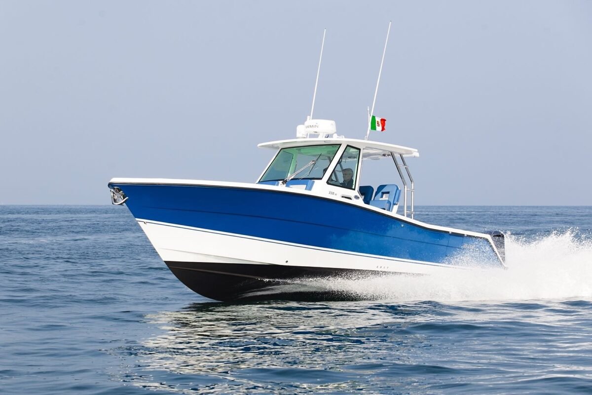 3B Craft 330 CC - bateau à moteur