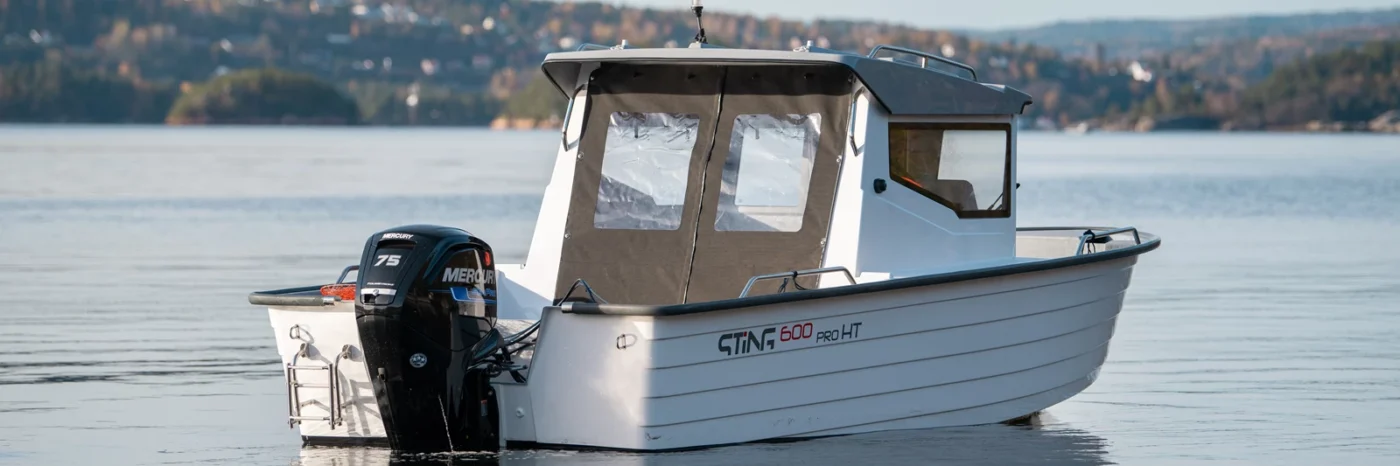 Sting 600 Pro HT, timonerie et pont de travail