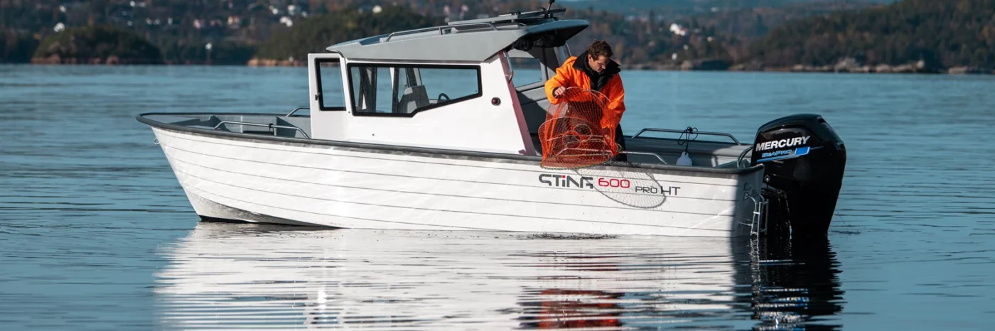 Sting 600 Pro HT, timonier de peche en navigation