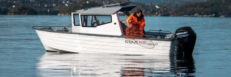 Sting 600 Pro HT, timonier de peche en navigation