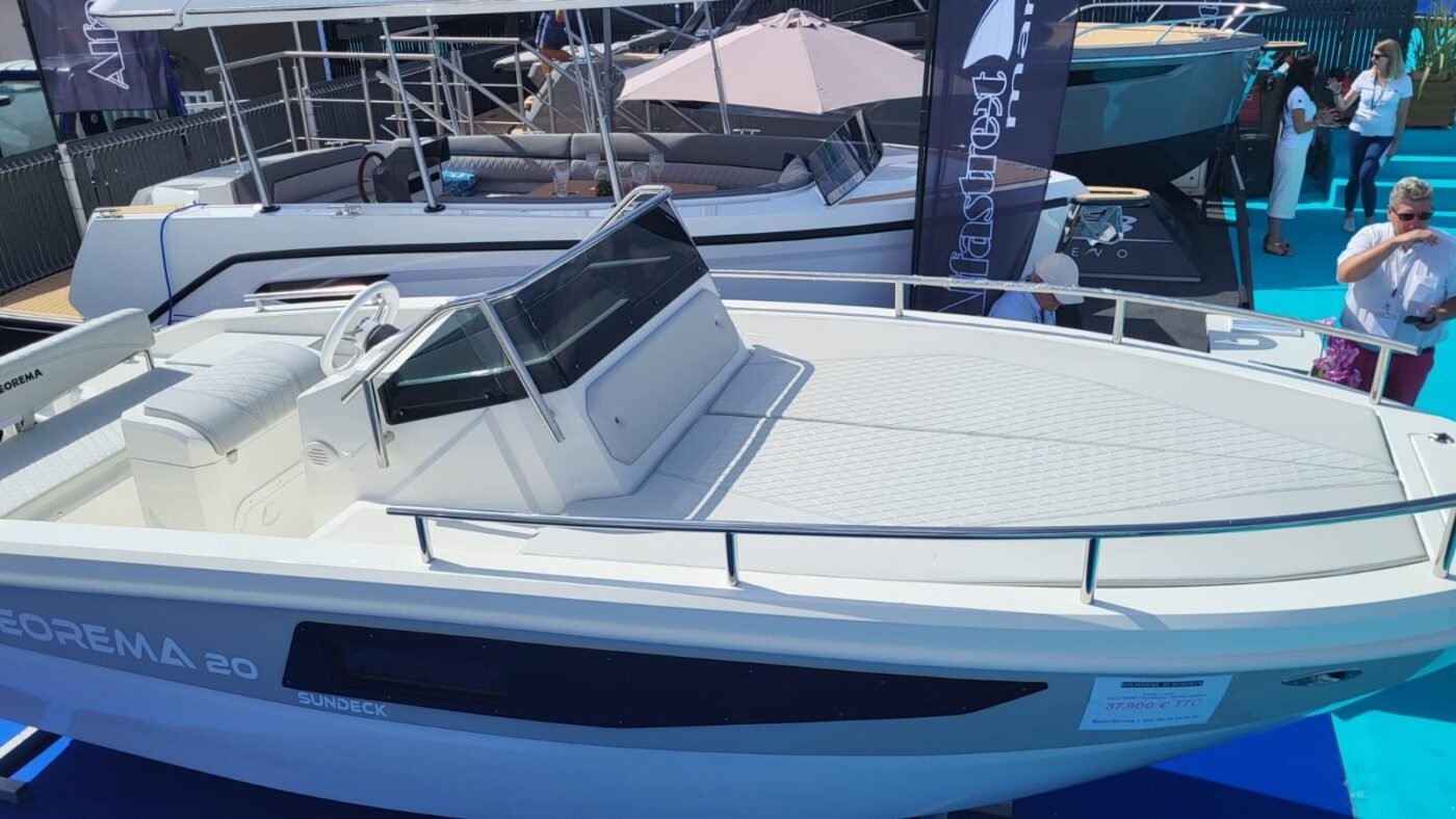 Kolmarine 20 Sundeck Honda 100 - bateau à moteur