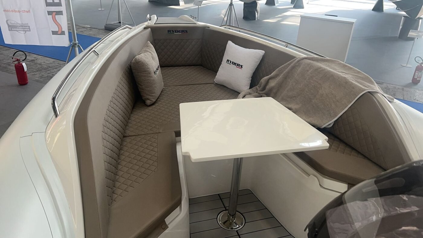 Ryders 750, carre arriere convertible en table