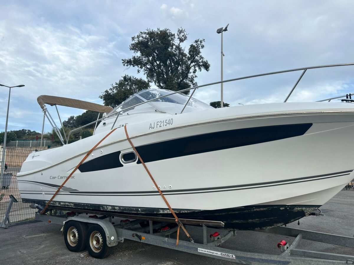 IMG-20231025-WA0006 JEANNEAU CAP CAMARAT 9.0 WA
