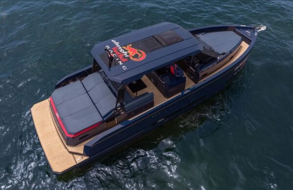 DE Antonio Yachts D37  Alinghi Red Bull Racing PROMO – Image 3