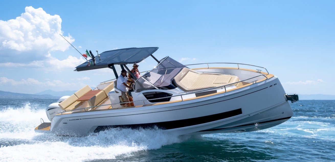 Salpa Avantgarde 35 - bateau à moteur