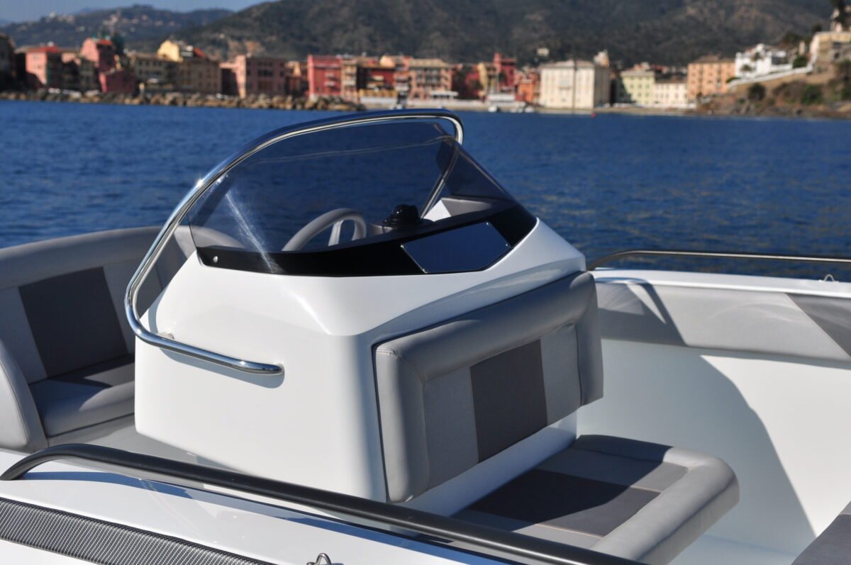 BMA X199 150 CV HONDA neuf jamais mis a l'eau ! avec remorque