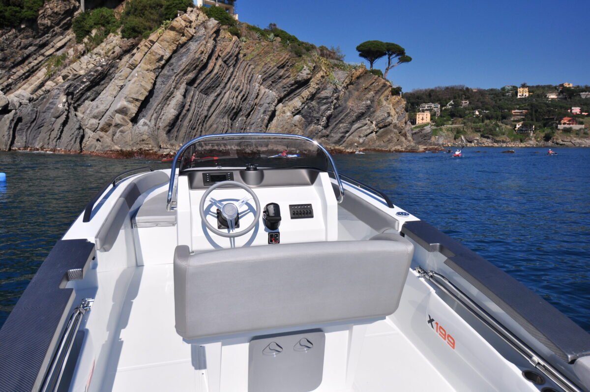 BMA X199 150 CV HONDA neuf jamais mis a l'eau ! avec remorque