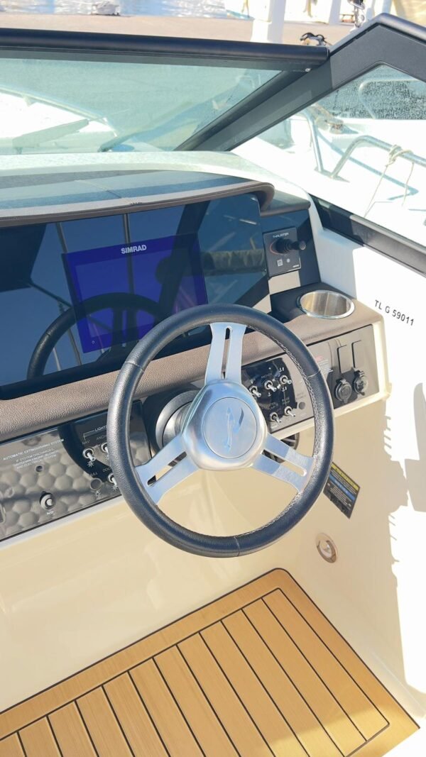 Sea ray 250 – Image 12