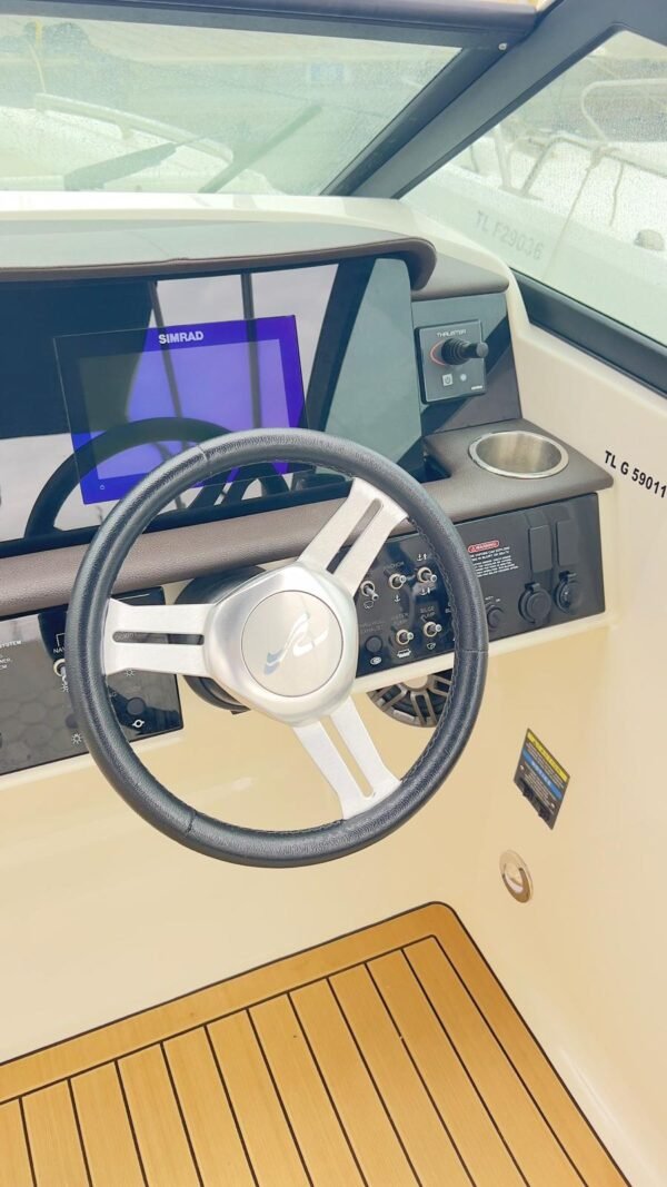 Sea ray 250 – Image 13