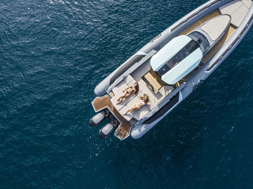 BWA 40 Premium, vue aerienne du bain de soleil et du cockpit