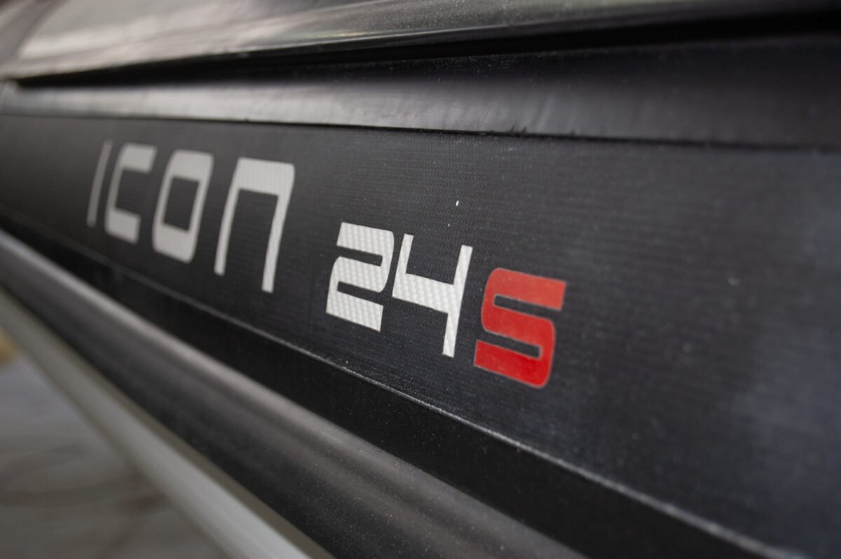 ICON 24 S Superbe semi-rigide