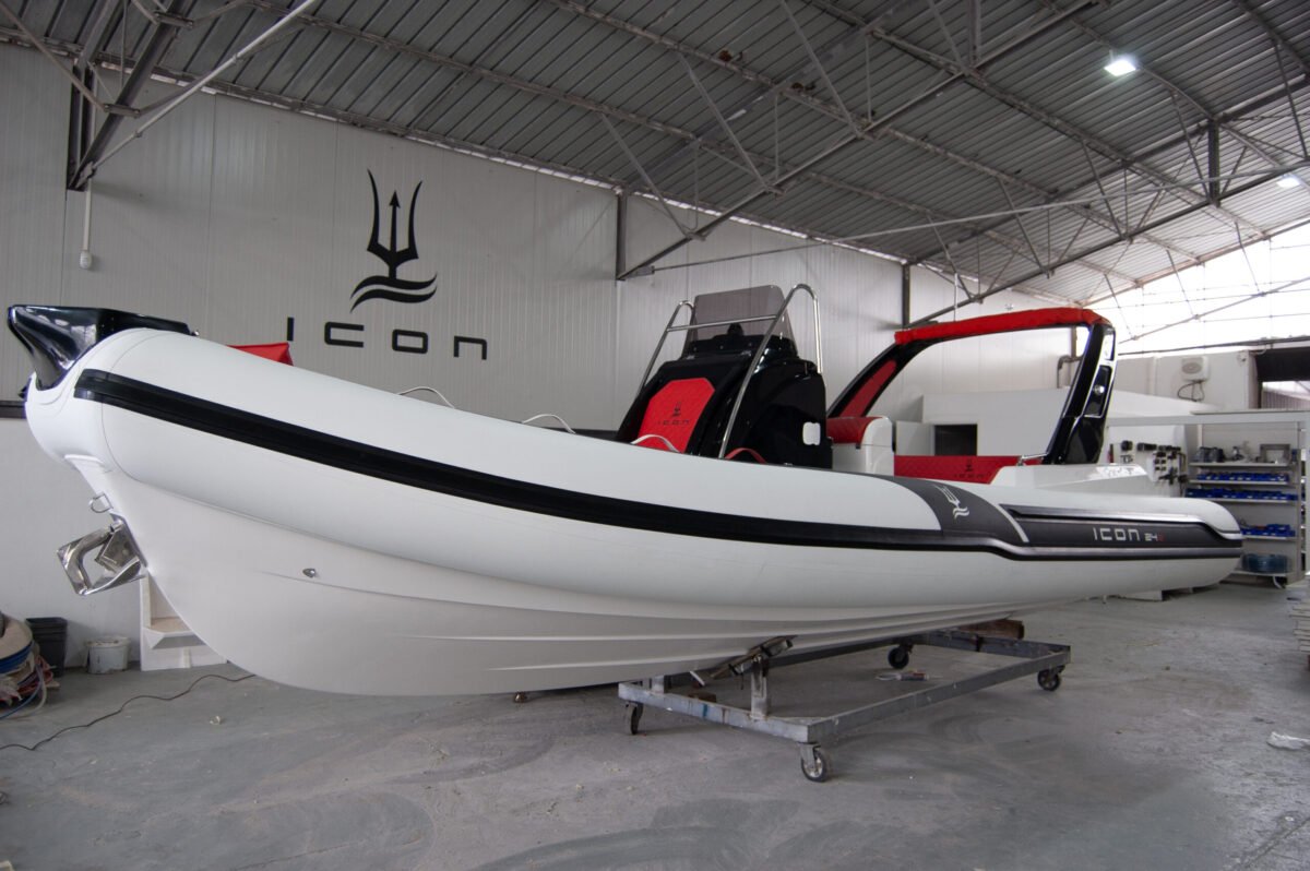 ICON 24 S Superbe semi-rigide