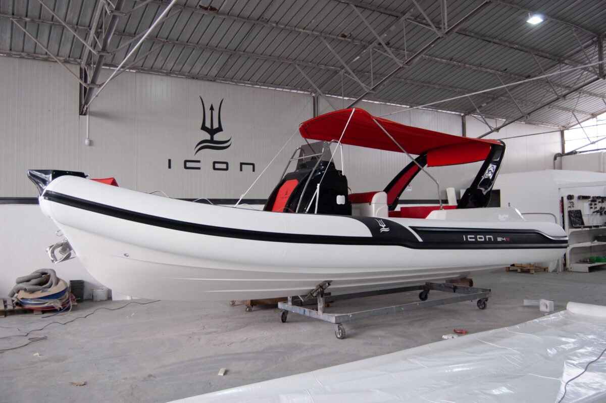 ICON 24 S Superbe semi-rigide