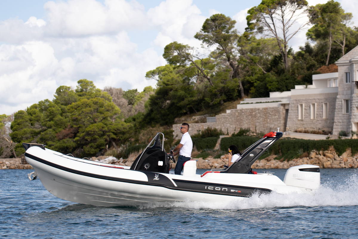 ICON 24 S Superbe semi-rigide