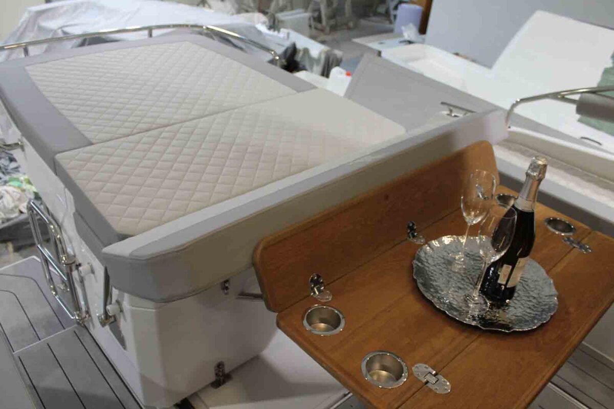 WhatsApp Image 2025-07-23 à 14.50.11_1cccc4fb NAUTIC YACHT 880 OPEN