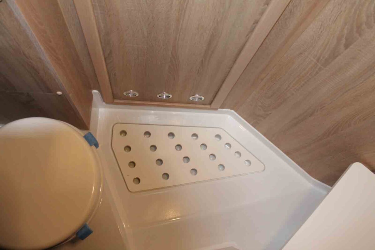 WhatsApp Image 2025-07-23 à 14.50.11_477b66a4 NAUTIC YACHT 880 OPEN