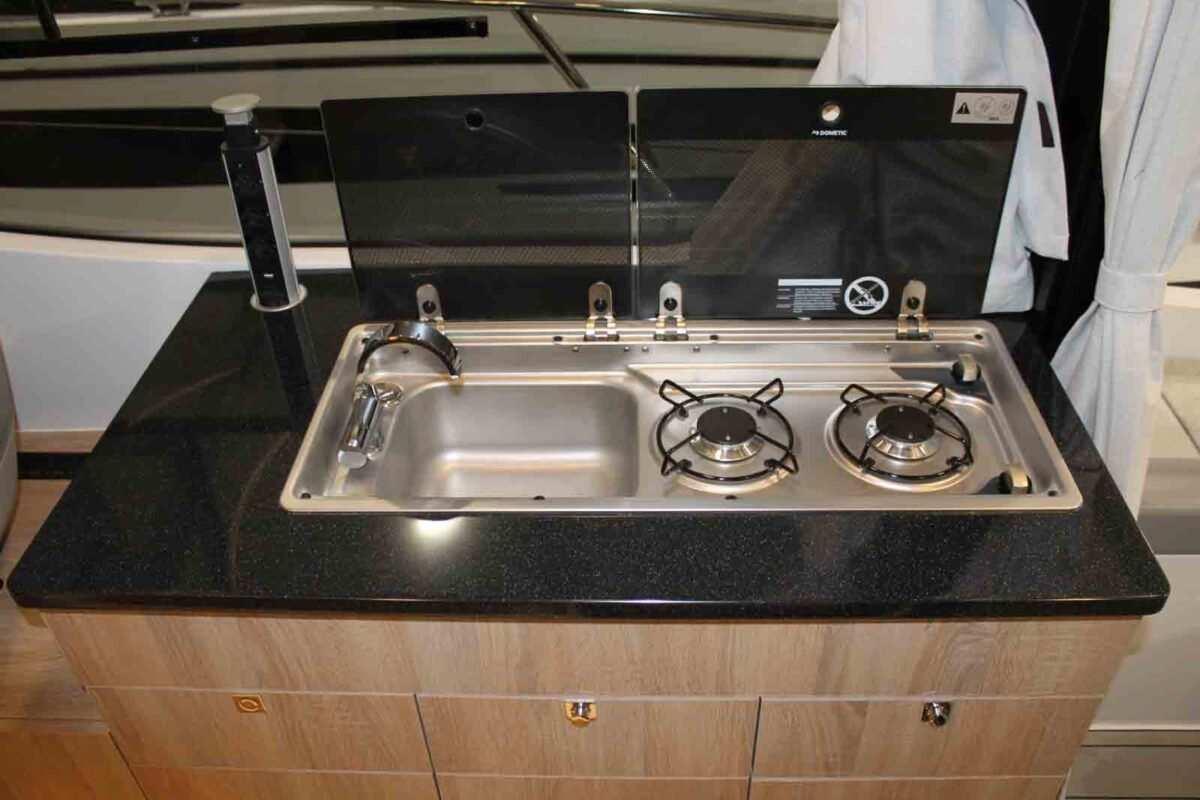 WhatsApp Image 2025-07-23 à 14.50.16_292b77ea NAUTIC YACHT 880 OPEN