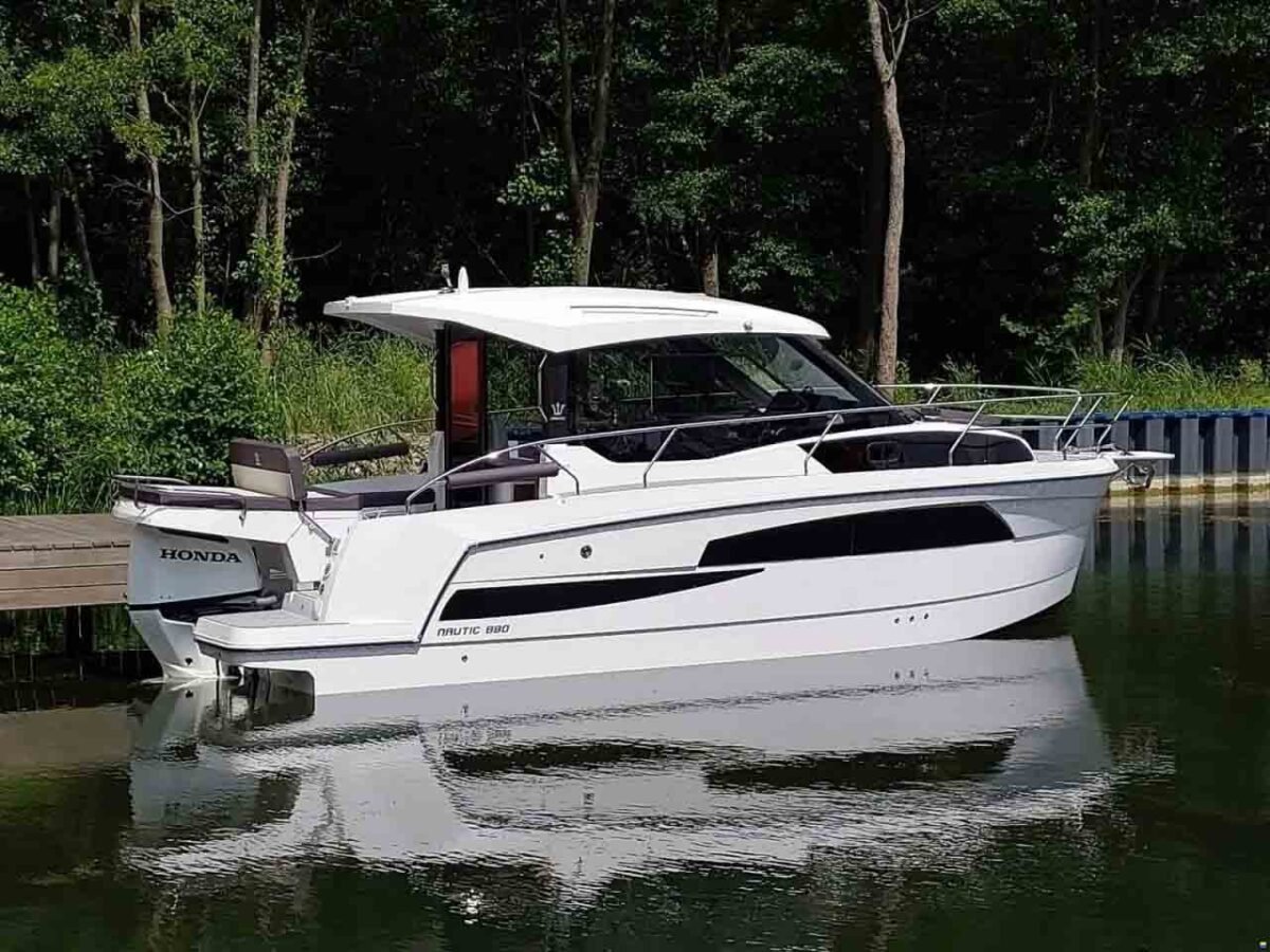 WhatsApp Image 2025-07-23 à 14.50.28_ecd0c4bd NAUTIC YACHT 880 weekender