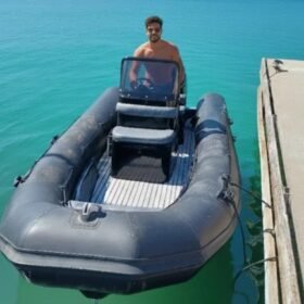 Semi-rigide VALIANT VG-570 PVC Grey – 2006 – Moteur Mercury 100 cv