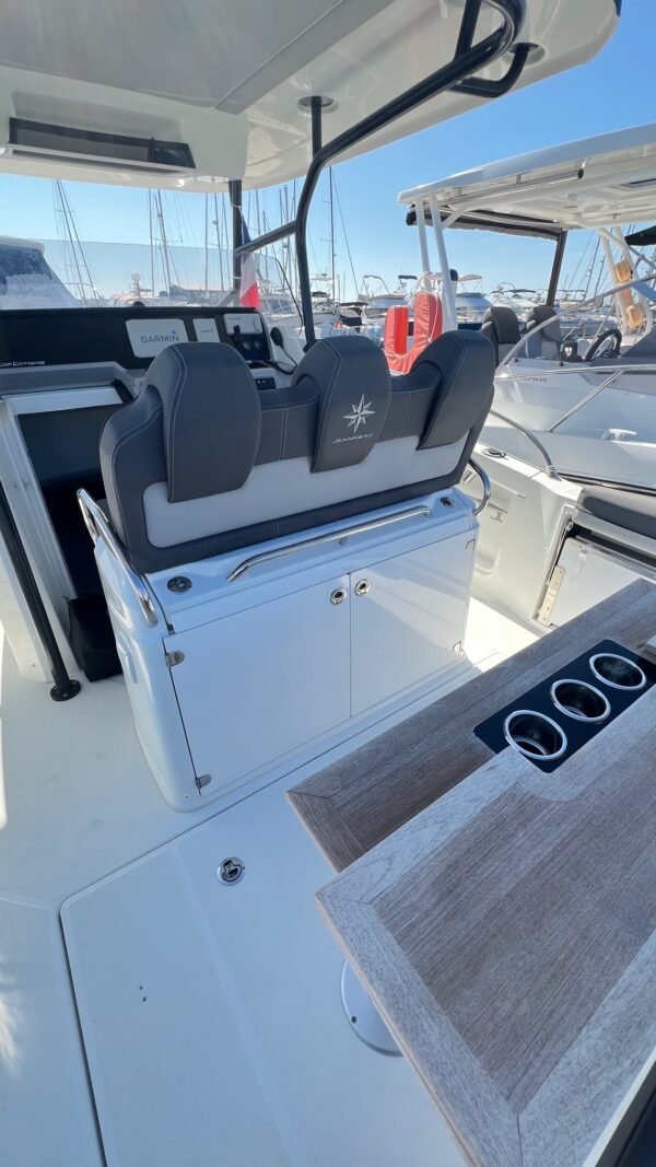 Camarat 9.0 wa 92h 2x250 CV 2020 occasion – Image 3