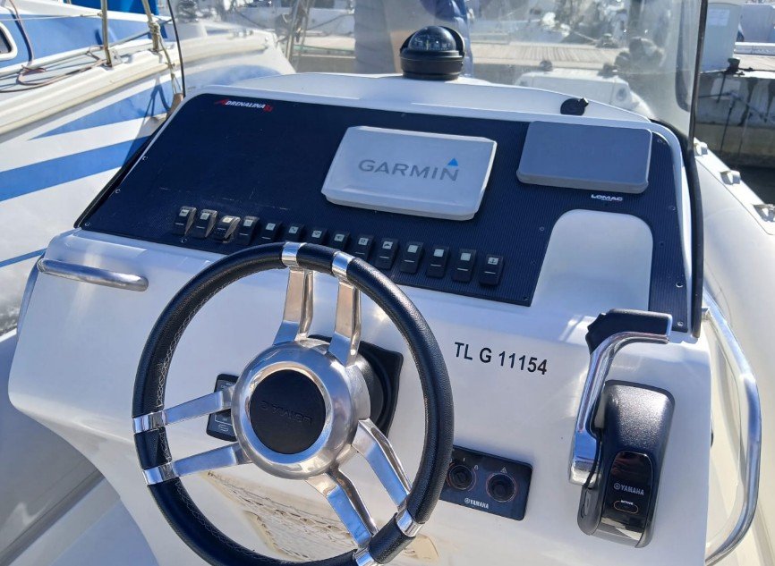 Lomac adrenalina 8m50 Yamaha 300 cv – Image 2