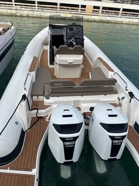 BWA GTO 328 - bateau à moteur