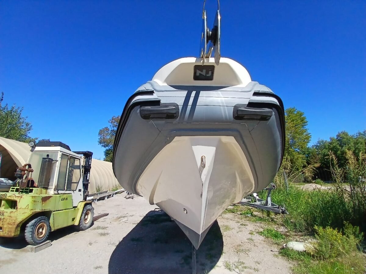 WhatsApp Image 2025-10-28 at 10.25.56 (2) NUOVA JOLLY PRINCE 27 CABIN – 2022 – YAMAHA 300 CV