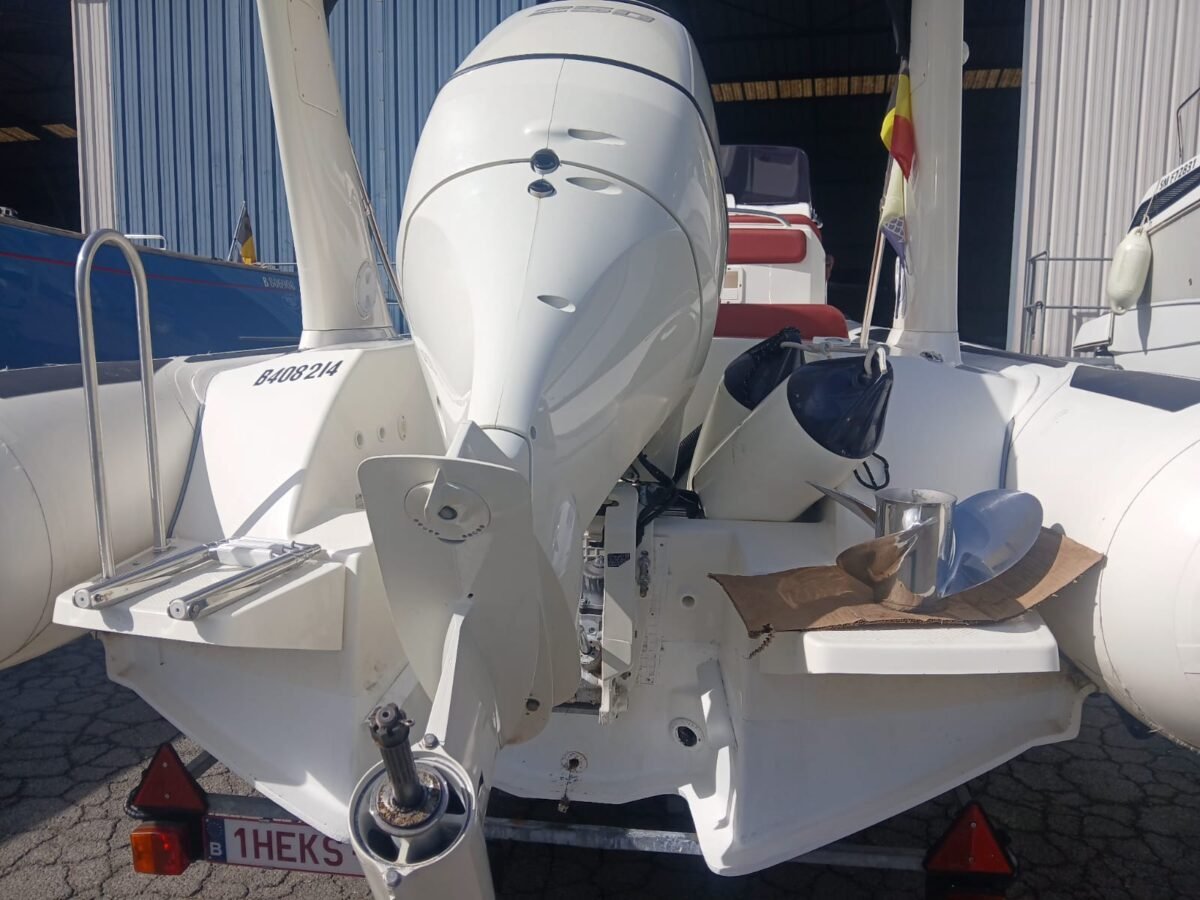 WhatsApp Image 2025-10-28 at 10.28.49 (3) BRIG EAGLE 780 – 2020 – SUZUKI 250 CV – ÉTAT IRRÉPROCHABLE