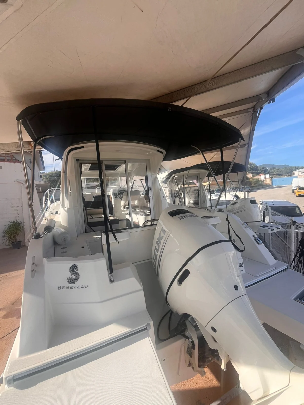 antares 803 BENETEAU ANTARES 8 – 2019 – 200 CV SUZUKI – État irréprochable